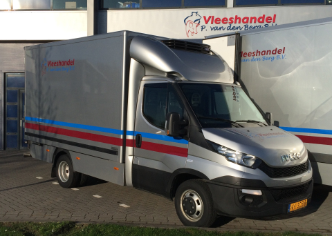 Preview: IVECO Daily Dachspoiler Imola / feststehend 840 mm